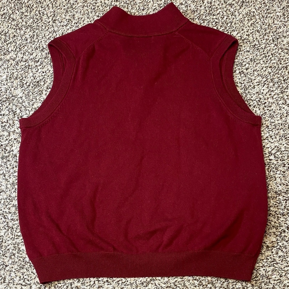 Roundtree & Yorke Men's Zip-Up Burgundy Sweater Vest - Picture 4 of 5